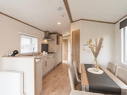 Chalet in De Haan Near Sandy Beaches