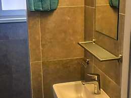 Well-kept Apartment Near the Beach