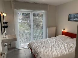 Well-kept Apartment Near the Beach