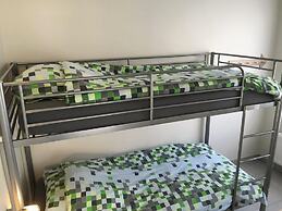 Well-kept Apartment Near the Beach