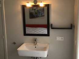 Well-kept Apartment Near the Beach