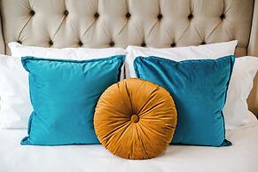 StayAU Cozy & Stylish 2BR in Box Hill