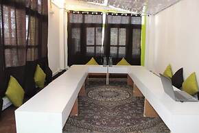 Goroomgo Trippy Turtle Manali