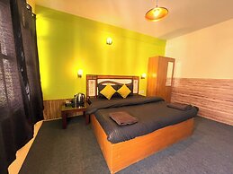 Goroomgo Trippy Turtle Manali