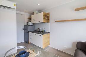 Modern Condo near the Beach - NV5