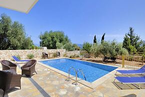 Villa Pinelopi With 2 Bedrooms and 3 Bathrooms