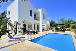 Villa Irineos With 2 Bedrooms and 3 Bathrooms