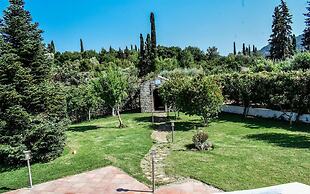 Villa Noulia With 4 Bedrooms and 2 Bathrooms