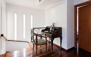 Villa Noulia With 4 Bedrooms and 2 Bathrooms