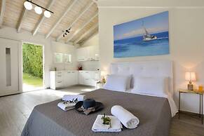 Villa Noulia With 4 Bedrooms and 2 Bathrooms