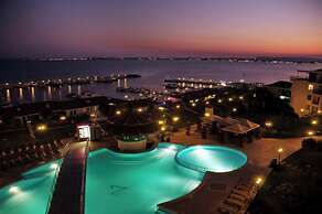 DIAMOND Apart Complex