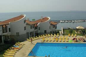 DIAMOND Apart Complex