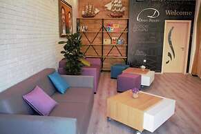 DIAMOND Apart Complex