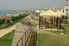 DIAMOND Apart Complex