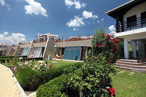 DIAMOND Apart Complex