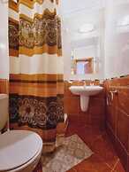 DIAMOND Apart Complex