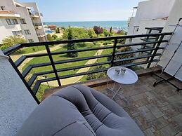 DIAMOND Apart Complex