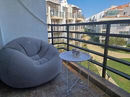 DIAMOND Apart Complex