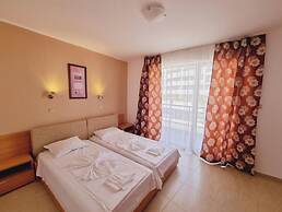 DIAMOND Apart Complex