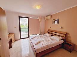 DIAMOND Apart Complex