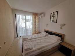 DIAMOND Apart Complex