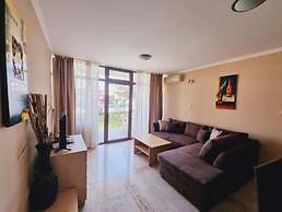 DIAMOND Apart Complex