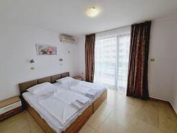 DIAMOND Apart Complex