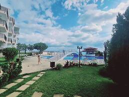 DIAMOND Apart Complex