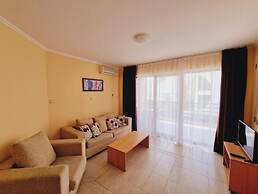 DIAMOND Apart Complex