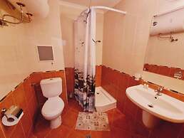 DIAMOND Apart Complex