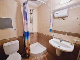 DIAMOND Apart Complex