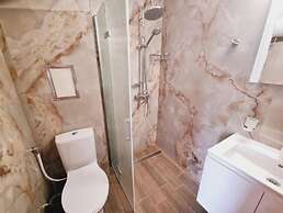 DIAMOND Apart Complex