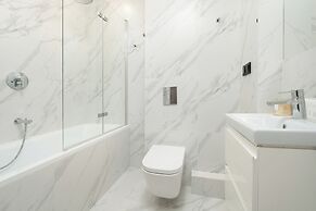 Studio With Bathub in Lodz by Renters