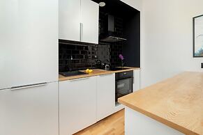 Studio With Bathub in Lodz by Renters