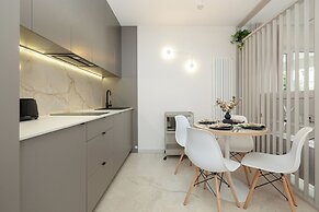 Sun Towers With Parking by Renters