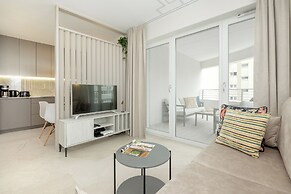 Sun Towers With Parking by Renters