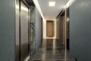 Sun Towers With Parking by Renters