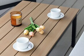 Sun Towers With Parking by Renters