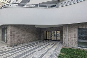 Sun Towers With Parking by Renters