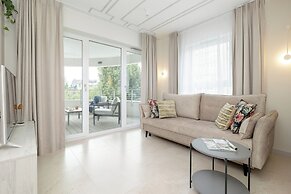 Sun Towers With Parking by Renters