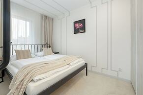 Sun Towers With Parking by Renters