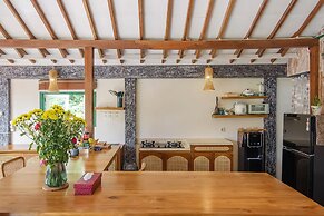 Madeira Javanese Joglo, Jimbaran