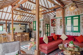 Madeira Javanese Joglo, Jimbaran