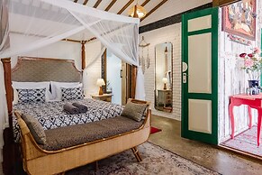 Madeira Javanese Joglo, Jimbaran