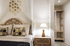 Madeira Javanese Joglo, Jimbaran