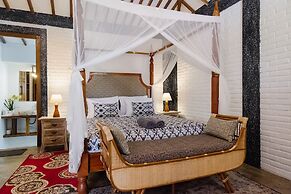 Madeira Javanese Joglo, Jimbaran