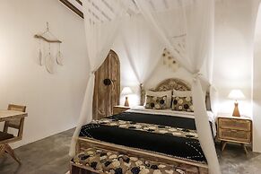 Madeira Javanese Joglo, Jimbaran