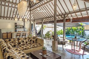 Madeira Javanese Joglo, Jimbaran