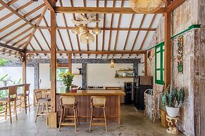 Madeira Javanese Joglo, Jimbaran