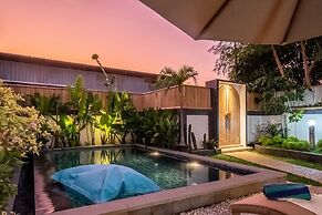 Madeira Javanese Joglo, Jimbaran